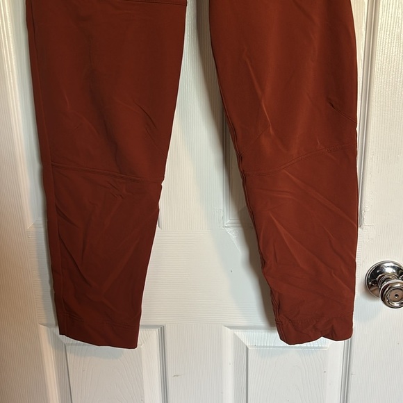 Cotopaxi men’s rust color tapered leg jogger pants size medium - Picture 3 of 11
